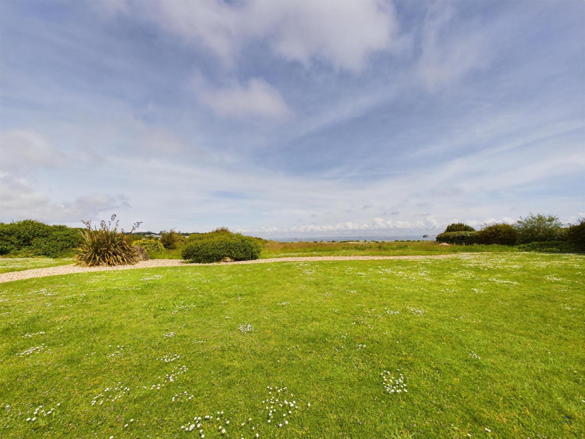 12A Solent Landing Direct Beach Access Bembridge Exterior foto